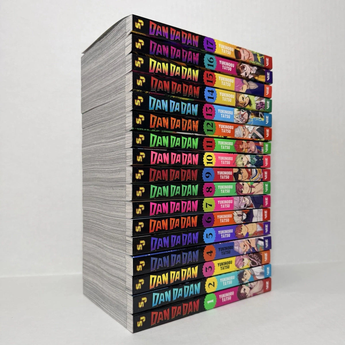 Dandadan Manga Volumes 1-17 English US Authentic Viz Media Brand New