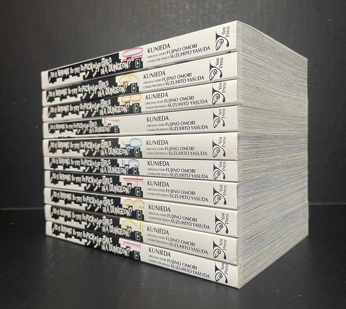 Is it Wrong to Try to Pick Up Girls in a Dungeon? Manga Volumes 1-10 English New